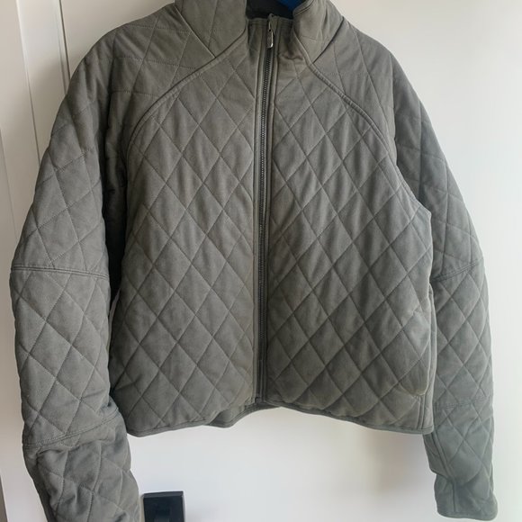 LULULEMON JACKET - Picture 2 of 3